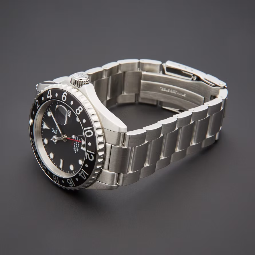 Revue Thommen Diver GMT